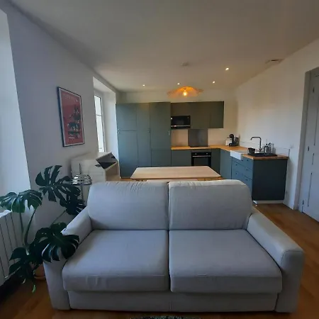 Superbe T2 Avec Jardin, équipements Pour Bébé, à Deux Pas Du Centre De Et Des Plages! - Fr-1-239-1007 Bayona