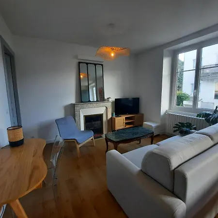 Superbe T2 Avec Jardin, équipements Pour Bébé, à Deux Pas Du Centre De Et Des Plages! - Fr-1-239-1007 * Bayona